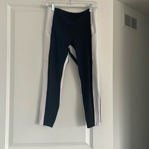 Athleta Salutation Crops Petite Medium Great Used Condition.